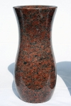 Vase aus rotem Stein